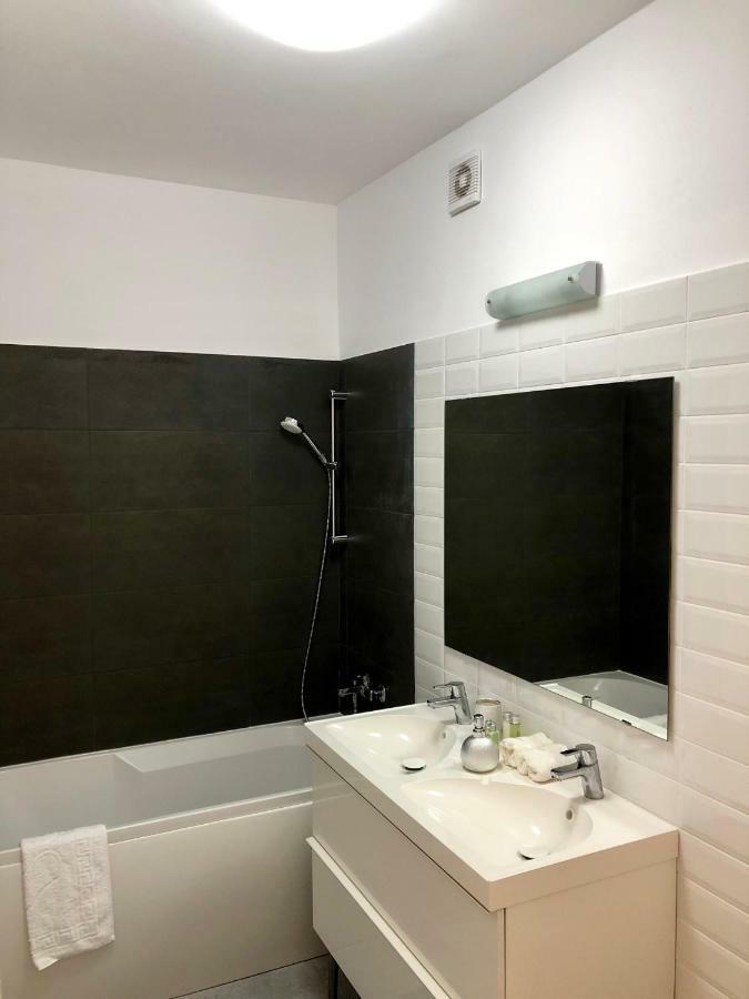 Sunrise Apartment บูคาเรสต์ ภายนอก รูปภาพ